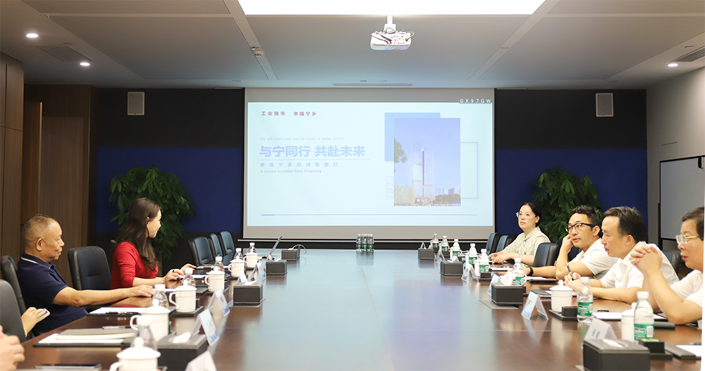 會(huì)議室合照.png